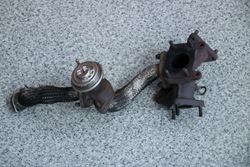 Audi a4 b6 2.5 tdi коллектор выпускной 059131789b фото №1