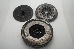 Mazda 3 bl 6 gh 08-13 2.2 mzr-cd r2aa зчеплення маховик з двома масами комплект r2a1-16610-b фото №1