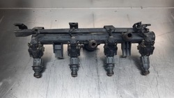 Планка впрыскивающий 030133319aa seat ibiza ii 1.4b 00r фото №1