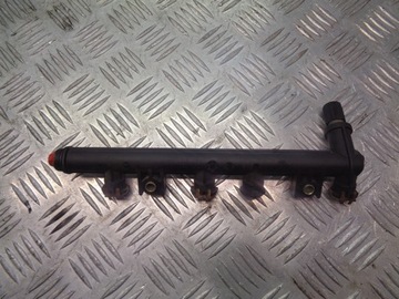 Планка впрыскивающий seat ibiza iii 1.4 3219018301 фото №1