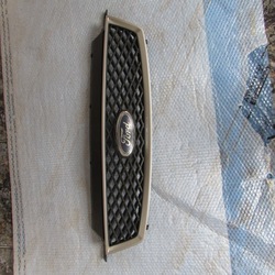 Решётка радиатора- решётка радиатор ford c-max 3m51-r8b271 фото №1