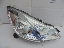 Фара праві лампа права citroen c3 ds3 09-17 9673814380 чорна планка. фото №1