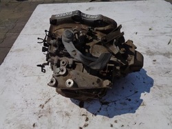 Коробка передач коробки передач m32 opel insignia 1.8 16v фото №1