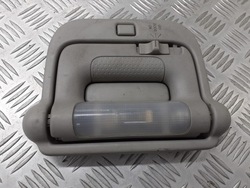 Освещение кабины перед yaris verso 81253-52010 фото №1