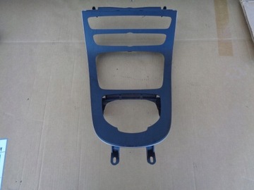 Mercedes e w213 w238 рамка консолі a2386801503 фото №1