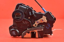 Замок двері лівий перед eu toyota avensis t25 02-06 фото №1