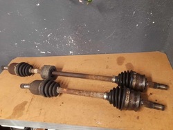 Fiat panda 1,1 бензин піввісь довга права шарніри фото №1