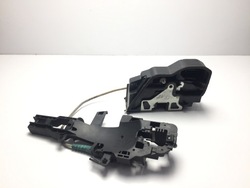 Bmw e81 e87 кронштейн ручка замок двері лівий зад фото №1