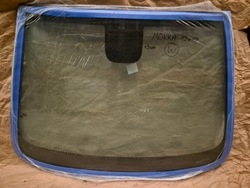 Оригинальная стекло лобовое opel mokka фото №1