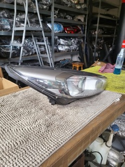 Ford focus mk3 рестайлінг 14 - лампа права оригінал фото №1