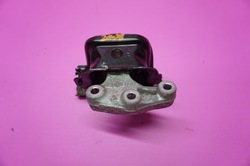 Лапи двигателя peugeot 2008 1.6hdi фото №1