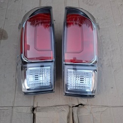 Toyota tacoma 2016-2021 лампи зад ліва права комплект фото №1