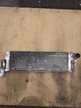 Радіаторів інтеркулер 8200115540 renault фото №1