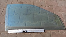 Стекло правая перед opel astra i f 93r фото №1