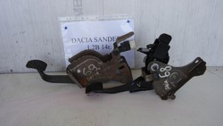Педаль педалі гальма зчеплення dacia sandero ii 1.2 фото №1