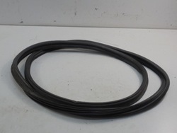 Kia picanto ii ta прокладка кришки багажника фото №1