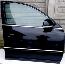 Дверь перед передние правые vw passat b5 рестайлинг универсал фото №1