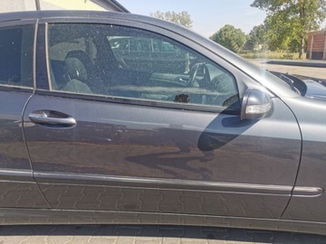 Mercedes c клас w203 купе 06 двері праві передні перед 755 фото №1