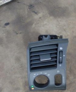 Mercedes e-klasa w210 рестайлинг решётка воздуховод фото №1