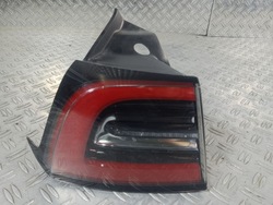 Tesla 3 рестайлинг 20- лампа зад задняя левая фото №1