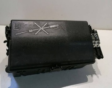 Chevrolet cruze 08-16r - коробка запобіжників 95963458 фото №1