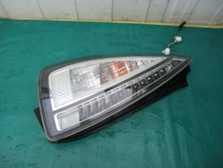 Mazda 5 рестайлінг лампа задня ліва лівий зад фото №1