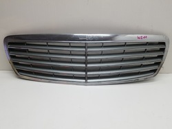 Решётка радиатор mercedes w211 a2118800383 фото №1