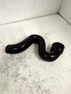 Труба turbo интеркулер audi a4 1.9 tdi 8d0145828h фото №1