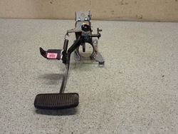 Hyundai i10 2010- 1.1i педаль тормоза автомат фото №1