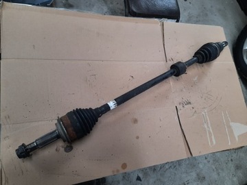 Yaris iii 1.3vvti піввісь права шарнір фото №1