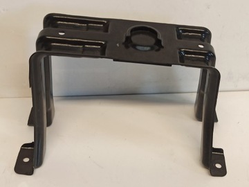 Крепление колёса запасного audi a4 b8 8k0802715a фото №1