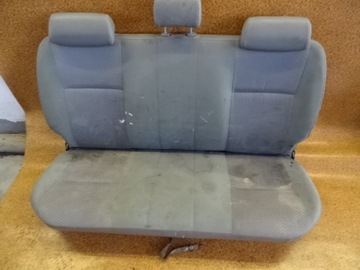 Toyota hilux 07r # диван з pasami фото №1