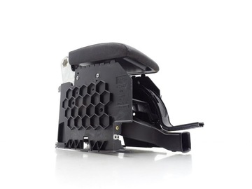 Подлокотник средний vw golf vi 6 plus 5m0864207f фото №1