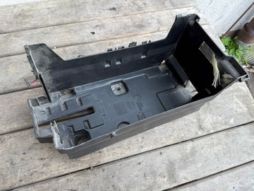 Opel insignia a основание корпус акумулятора 22818746 фото №1
