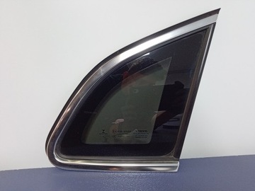 Volvo v40 ii скло кузовна зад права фото №1