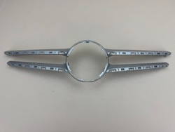 Mercedes e класс w212 13-16r решётка радиатора решётка планка перед переднее a2128850622 фото №1