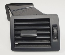 Решітка повітропровід права mercedes w169 фото №1