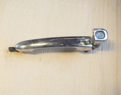 Lancia delta ручка левая перед передняя хром з вставка 242530 фото №1