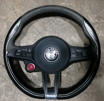 Кермо alfa romeo giulia квадрифоліо карбон фото №1