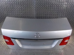 Mercedes e w212 кришка зад задня багажника sedan фото №1