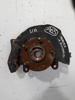 Toyota auris ii поворотна опора передня права f06r5 a65 фото №1