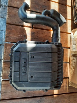 Корпус фільтра повітря vw 1.0 mpi 04c129611j skoda fabia iii i інші фото №1