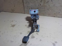 Mazda 6 2.0 педаль гальма фото №1