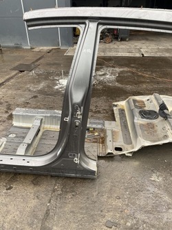 Kia niro i стійка поріг лівий фото №1