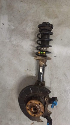 Поворотна опора амортизатор праві passat b6 b7 2.0 tdi фото №1