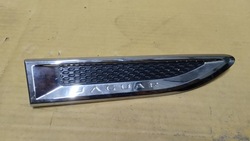 Планка решітка впуск рамка крила права jaguar e-pace j9c3-280b10-a фото №1
