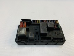 Коробка bezpiecz range rover vogue l322 yqe500390 фото №1