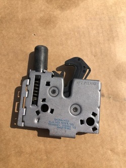 Замок засов капота skoda kodiaq ii superb iv 5la823509e..... фото №1