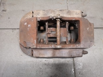 Суппорт тормозной левый зад vw touareg 7l brembo фото №1