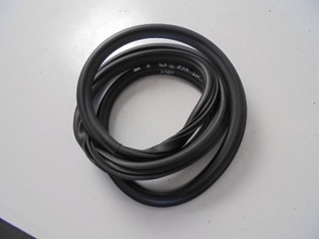 Прокладка двері лівий зад audi q3 ii 83a 22r фото №1